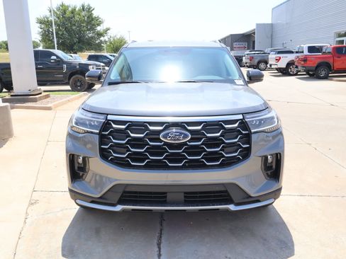 New 2026 Ford Explorer Platinum w/ LUX Leather Package AWD/4WD image 10