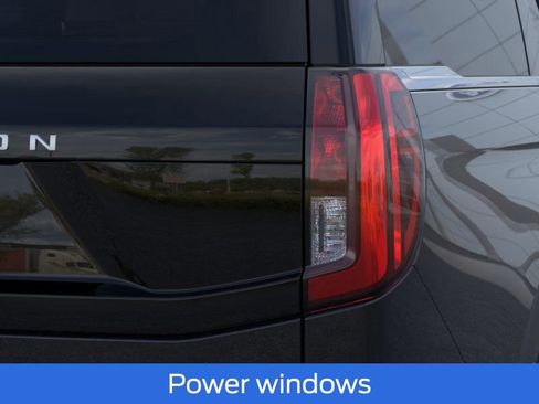 New 2025 Ford Expedition Active AWD/4WD image 27