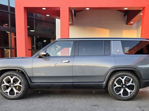Used 2024 Rivian R1S Adventure image 4