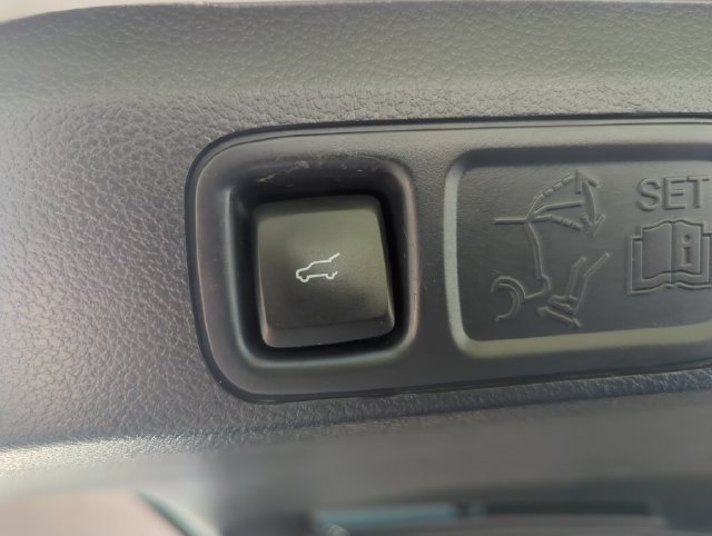Used 2023 Lincoln Navigator L Reserve AWD/4WD image 12
