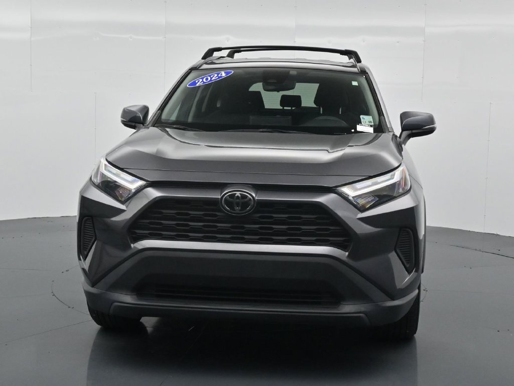 Used 2024 Toyota RAV4 XLE FWD image 2