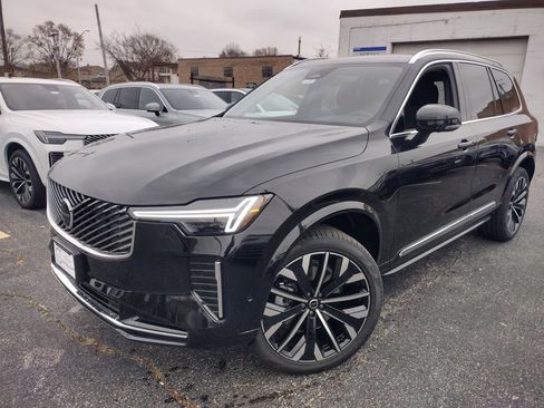 New 2026 Volvo XC90 B6 Plus w/ Protection Package image 2