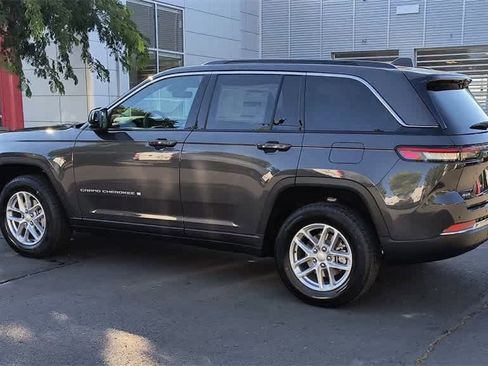 New 2025 Jeep Grand Cherokee Laredo X w/ Luxury Tech Group I image 6