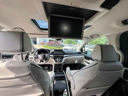 New 2026 Honda Odyssey Touring image 27