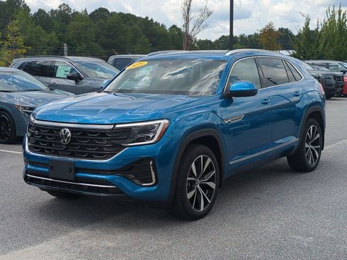 Used 2025 Volkswagen Atlas Cross Sport SEL Premium R-Line AWD/4WD image 8