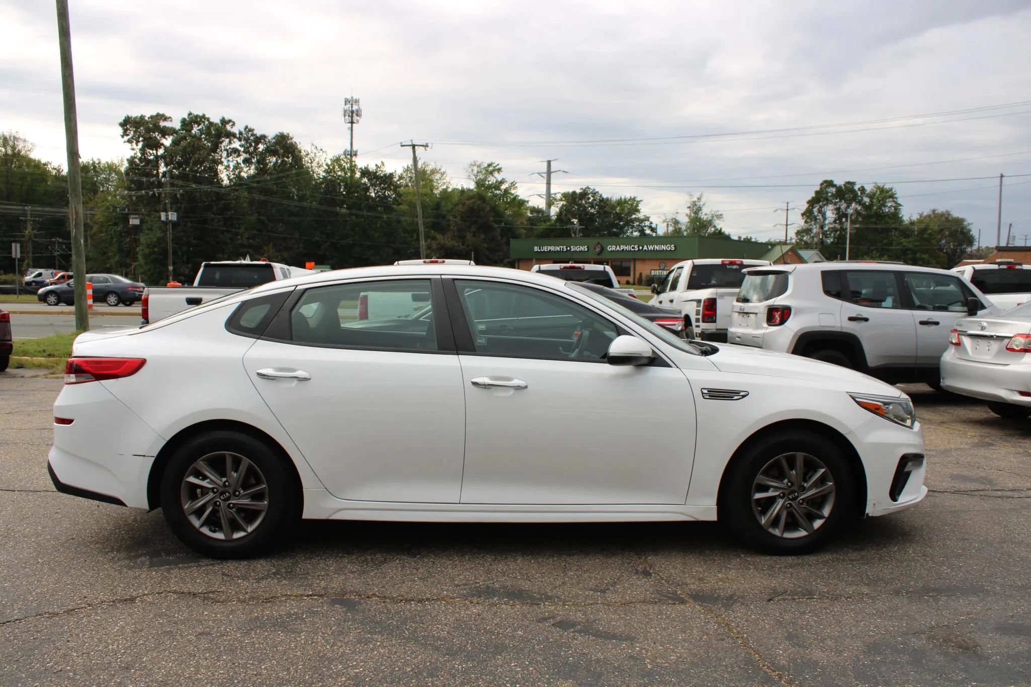 Used 2020 Kia Optima LX FWD image 8