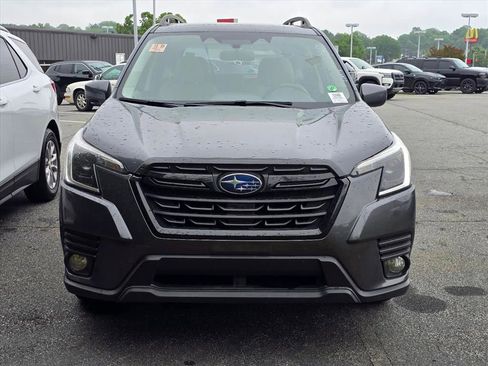 Used 2023 Subaru Forester Premium AWD/4WD image 8