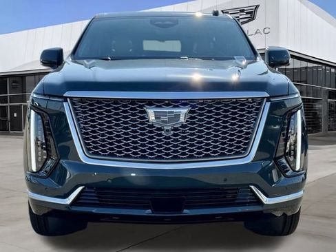 New 2026 Cadillac Escalade Luxury w/ LPO, Radiant Package image 4