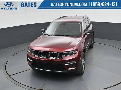 Used 2023 Jeep Grand Cherokee Limited AWD/4WD image 46