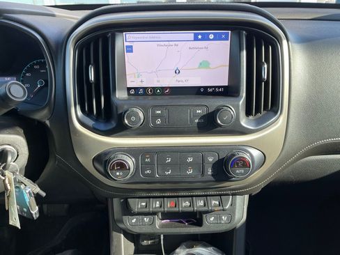 Used 2019 GMC Canyon Denali image 8