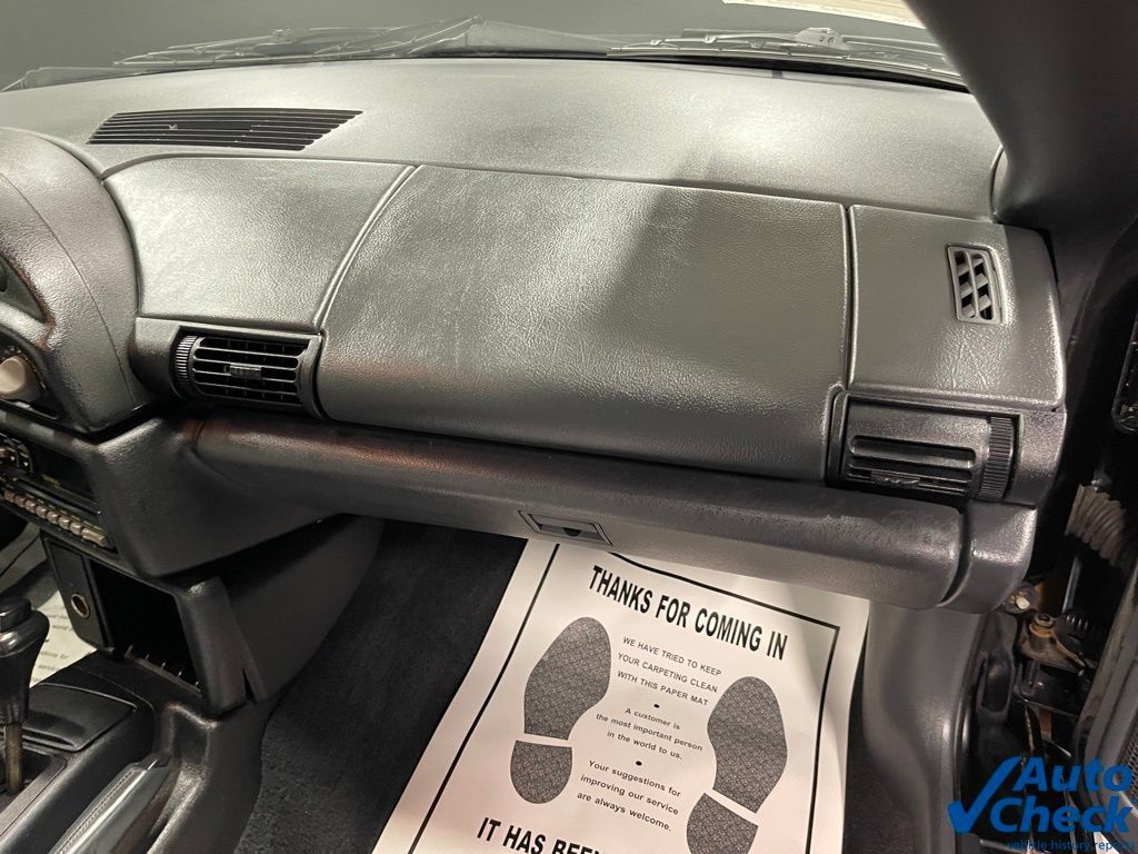 Used 1993 Chevrolet Camaro Z28 RWD image 37