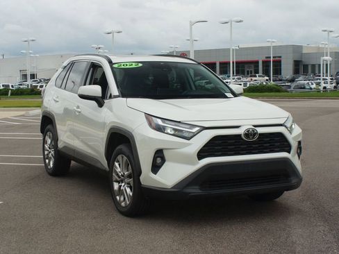 Used 2022 Toyota RAV4 XLE Premium FWD image 2
