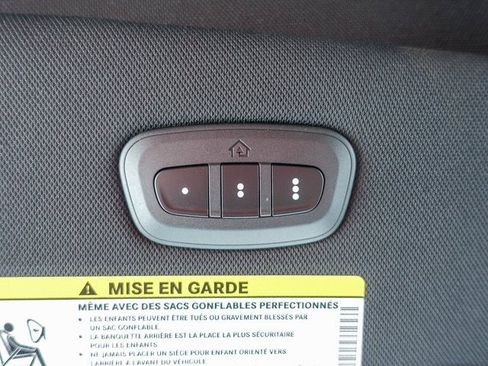 New 2026 Chrysler Pacifica Select image 28