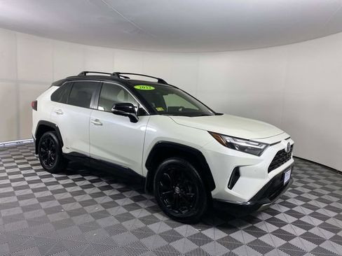 Used 2022 Toyota RAV4 XSE AWD/4WD image 1