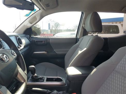 Used 2022 Toyota Tacoma 2WD Double Cab image 17