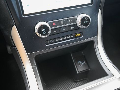Used 2023 Ford Edge SEL AWD/4WD image 36