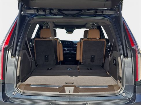 Used 2022 Cadillac Escalade Premium Luxury w/ Performance Package image 14