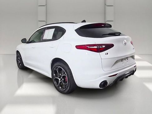 Used 2023 Alfa Romeo Stelvio Veloce AWD/4WD image 42