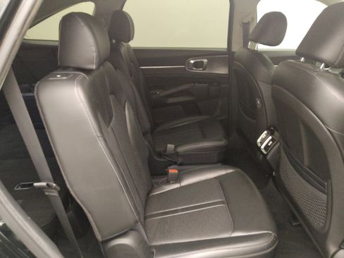 Used 2021 Kia Sorento SX AWD/4WD image 19