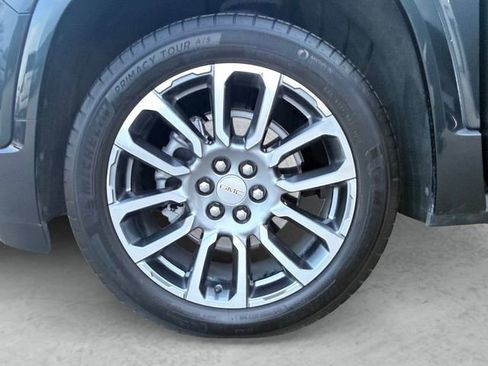 Used 2021 GMC Acadia Denali w/ Denali Technology Package image 23