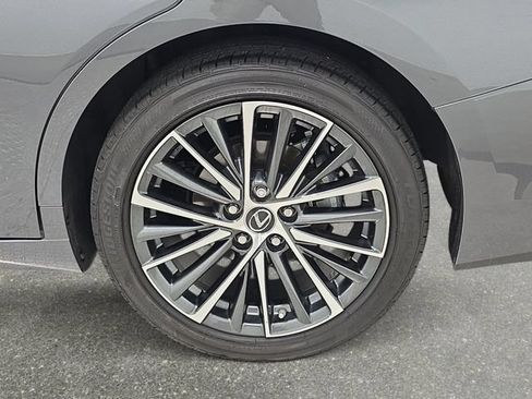 Used 2025 Lexus ES 350 w/ Premium Package FWD image 30