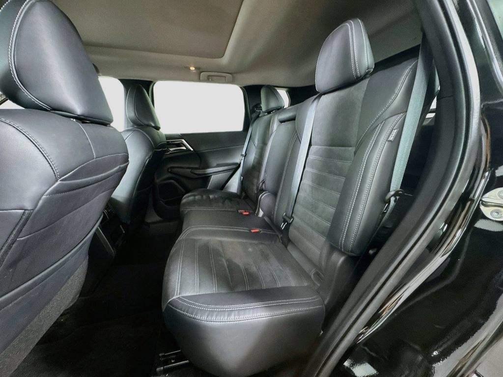 Used 2022 Mitsubishi Outlander SE AWD/4WD image 30