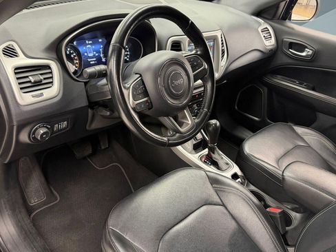 Used 2021 Jeep Compass Latitude AWD/4WD image 3