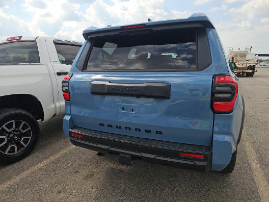 Used 2026 Toyota 4Runner SR5 AWD/4WD image 5