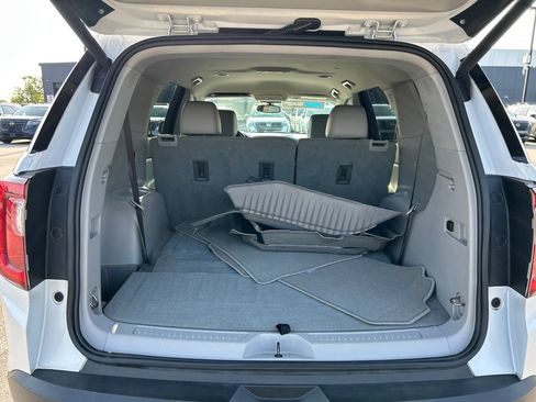 Used 2020 GMC Acadia SLT w/ LPO, Floor Liner Package FWD image 6