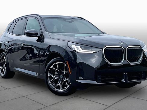 Used 2025 BMW X3 xDrive30i w/ Premium Package AWD/4WD image 2