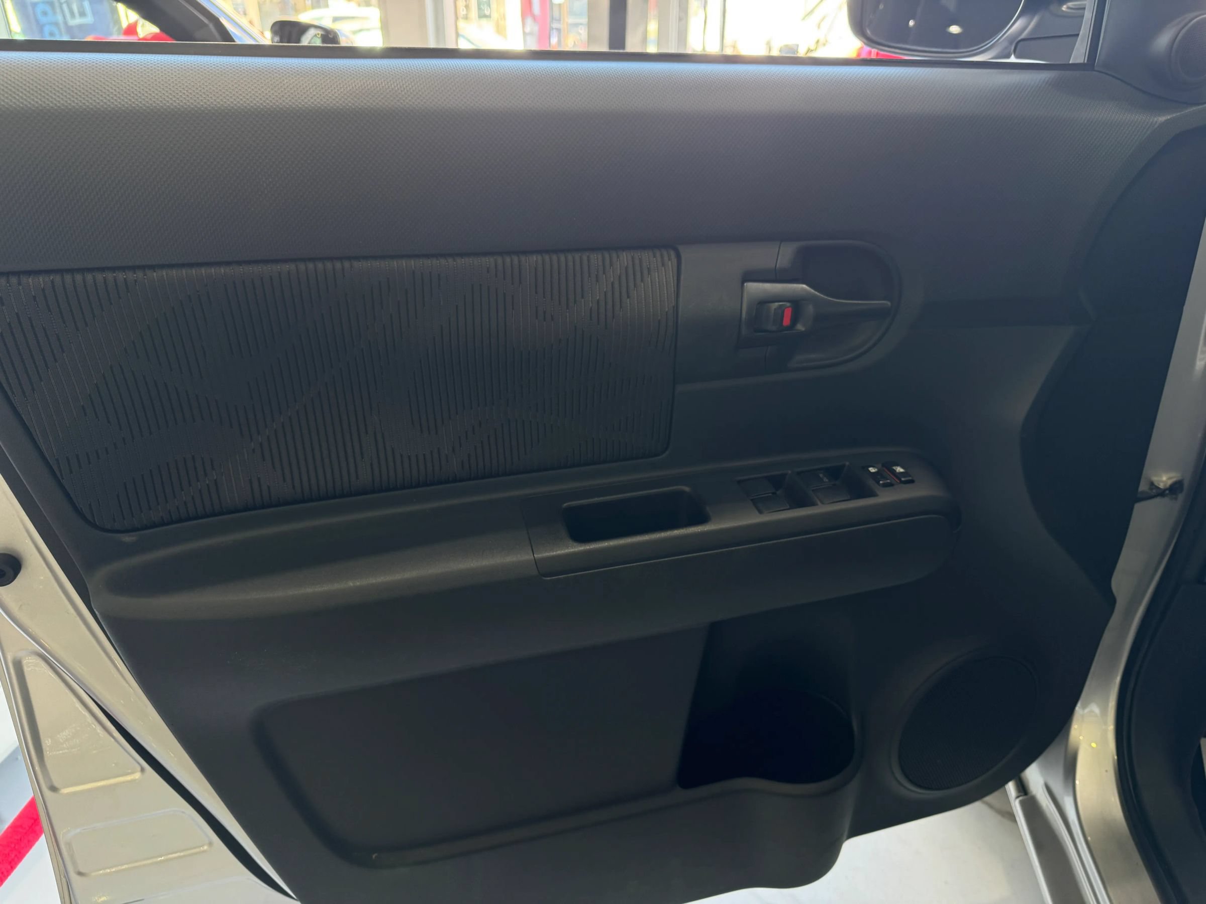 Used 2014 Scion xB FWD image 12