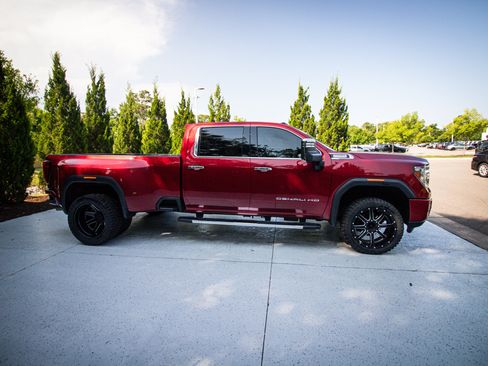 Used 2020 GMC Sierra 3500 Denali w/ Denali Ultimate Package AWD/4WD image 11