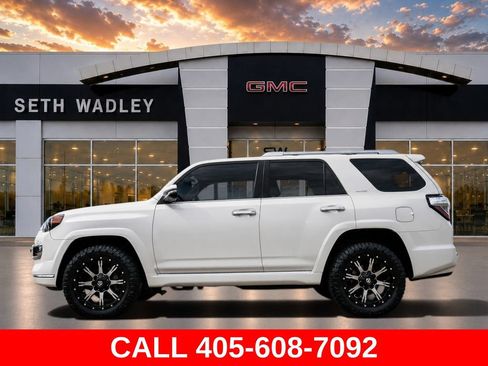 Used 2017 Toyota 4Runner Limited AWD/4WD image 4