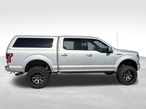 Used 2017 Ford F150 XLT w/ Equipment Group 302A Luxury AWD/4WD image 8
