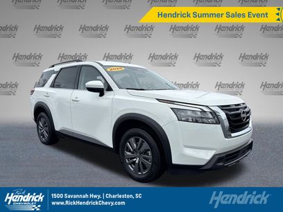 Used 2025 Nissan Pathfinder SV
