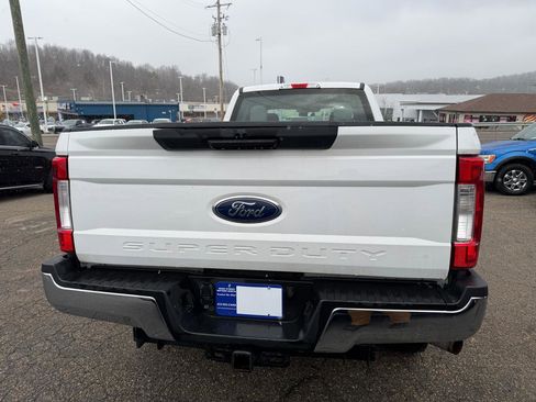 Used 2018 Ford F250 XL w/ Power Equipment Group image 5