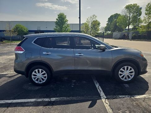 Used 2015 Nissan Rogue S AWD/4WD image 4