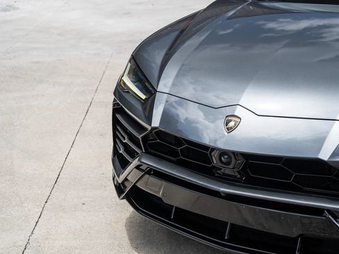 Used 2020 Lamborghini Urus AWD/4WD image 15