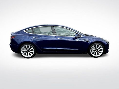 Used 2018 Tesla Model 3 Long Range image 9