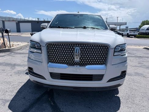 Used 2022 Lincoln Navigator L Reserve w/ Monochromatic Package AWD/4WD image 8
