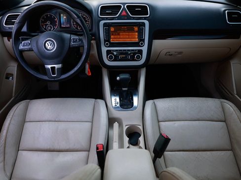 Used 2011 Volkswagen Eos Lux image 21