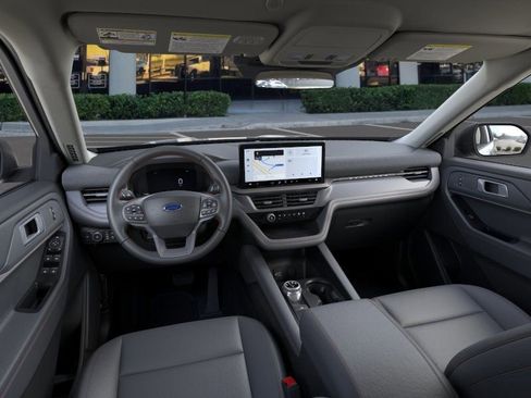 New 2026 Ford Explorer Active RWD image 9