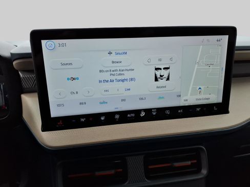 Used 2025 Ford Maverick Lariat w/ 4K Tow Package image 17