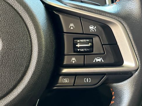 Used 2020 Subaru Crosstrek 2.0i Limited w/ Moonroof Package w/Navigation AWD/4WD image 31