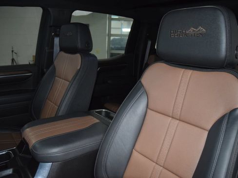 Used 2024 Chevrolet Silverado 1500 High Country AWD/4WD image 45