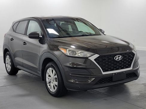 Used 2019 Hyundai Tucson SE FWD image 2