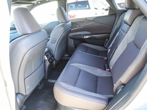 Used 2025 Lexus RX 450h AWD w/ Luxury Package image 18