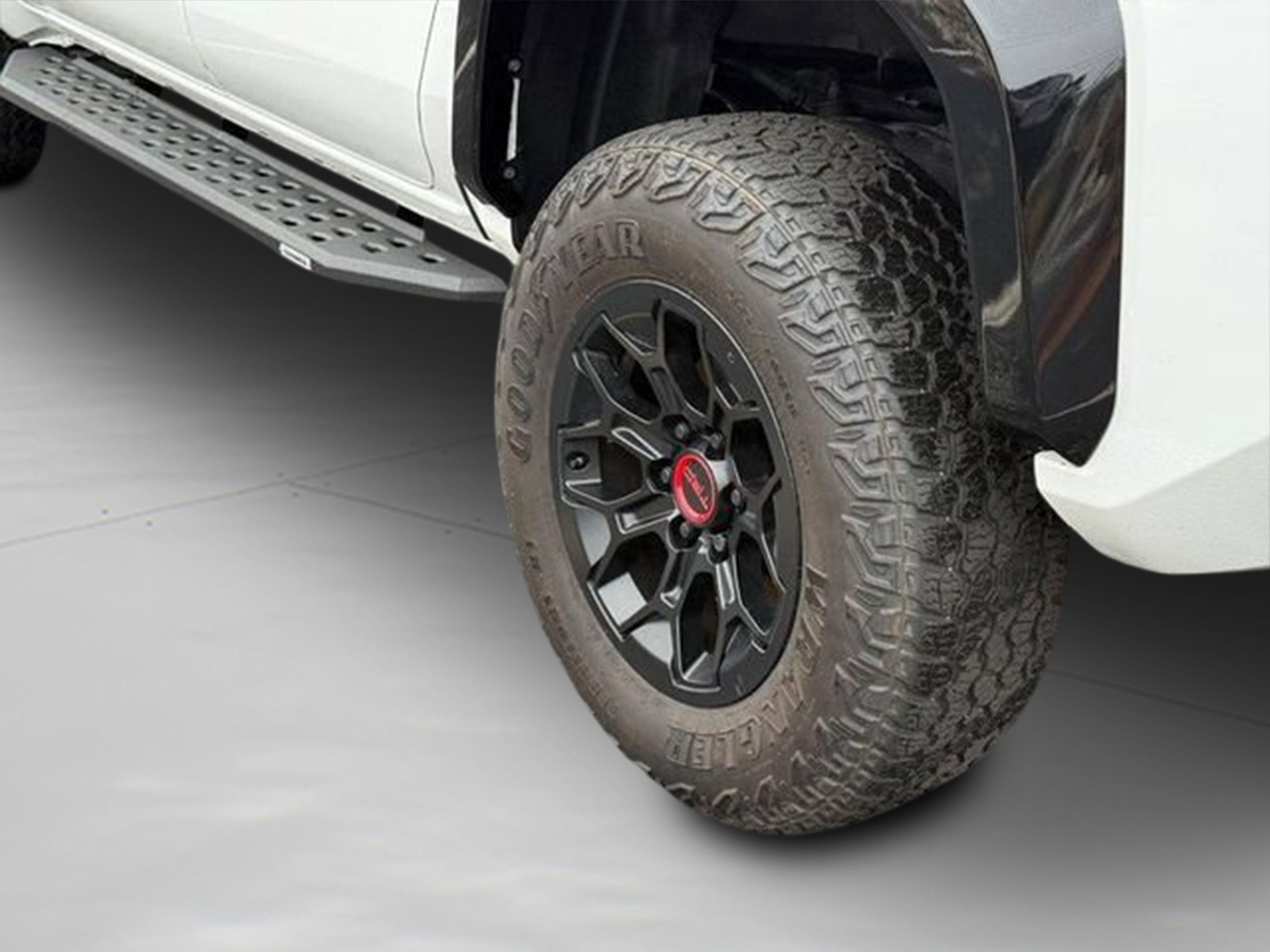 Used 2025 Toyota Tacoma TRD Pro AWD/4WD image 33