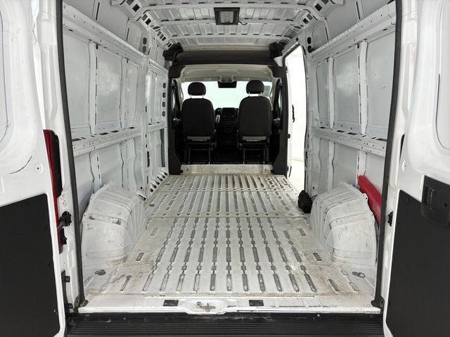 Used 2024 RAM ProMaster 2500 w/ Convenience Group FWD image 17
