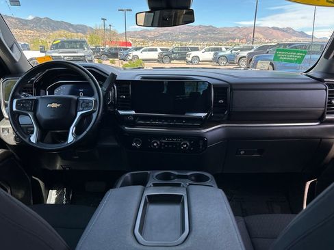 Used 2023 Chevrolet Silverado 1500 LT w/ Protection Package image 6